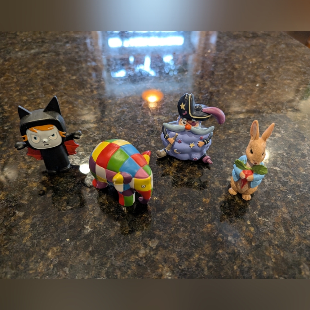 Lot of 4 tonies